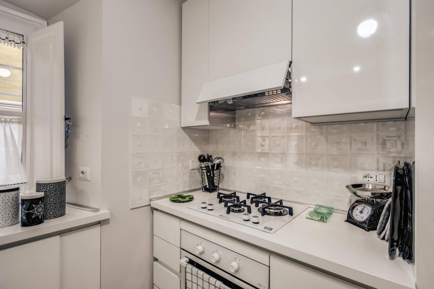 Flat With Terrace By Vatican Рим Екстериор снимка